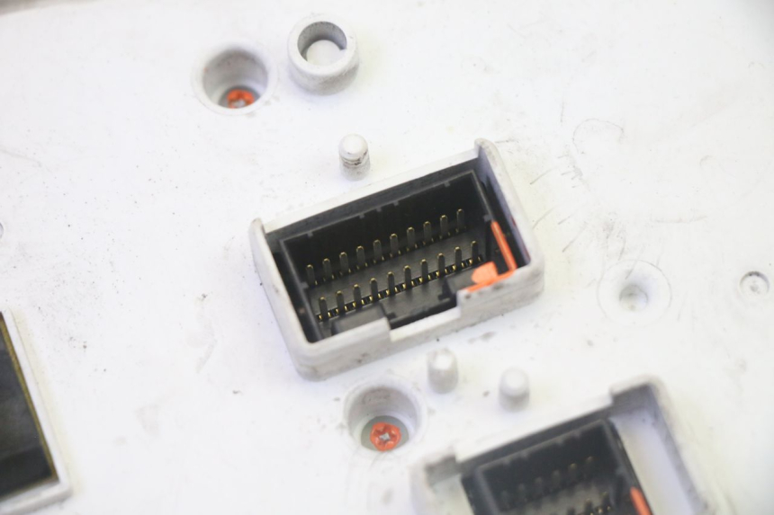 photo de CUENTA KILÓMETROS PIAGGIO MP3 LT 300 (2010 - 2016)