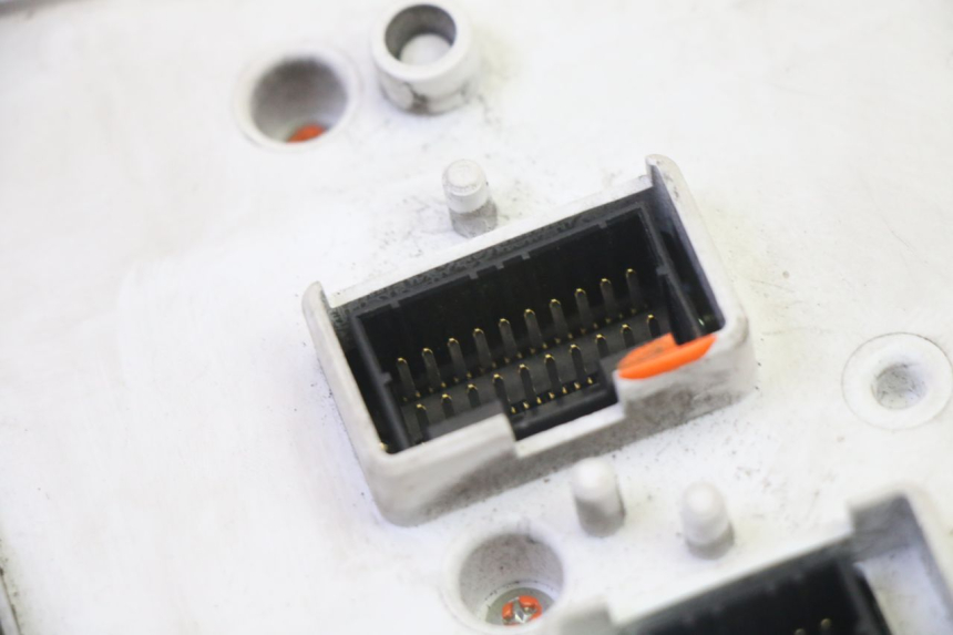 photo de CUENTA KILÓMETROS PIAGGIO MP3 125 (2006 - 2014)