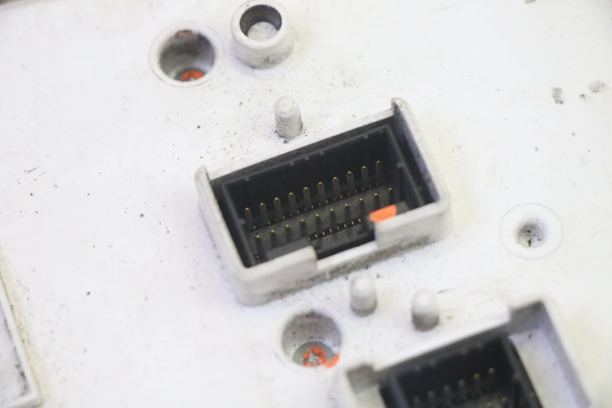 photo de CUENTA KILÓMETROS PIAGGIO MP3 125 (2006 - 2014)