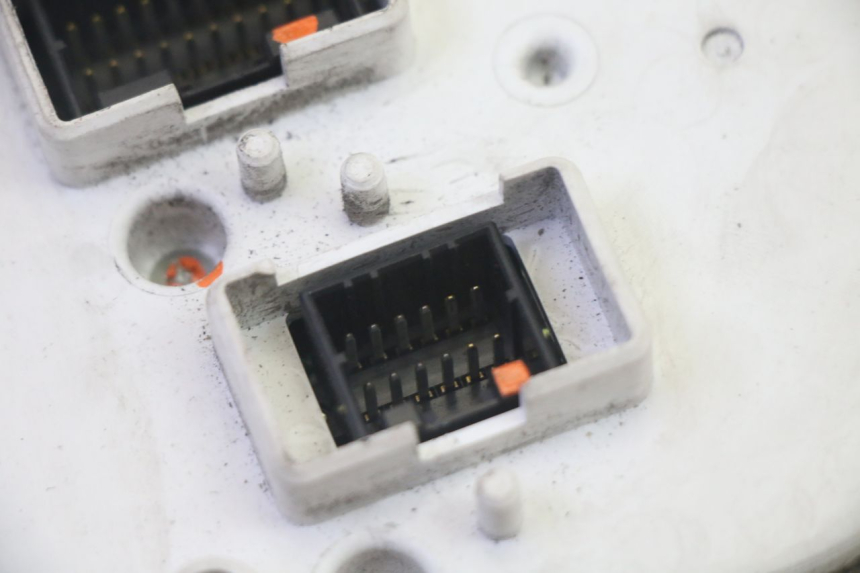 photo de CUENTA KILÓMETROS PIAGGIO MP3 125 (2006 - 2014)