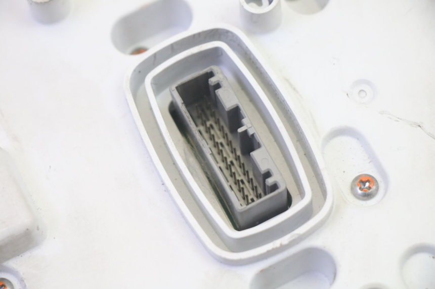 photo de VELOCIMETRO PIAGGIO MP3 500 (2016 - 2018) - Otra vista del artículo