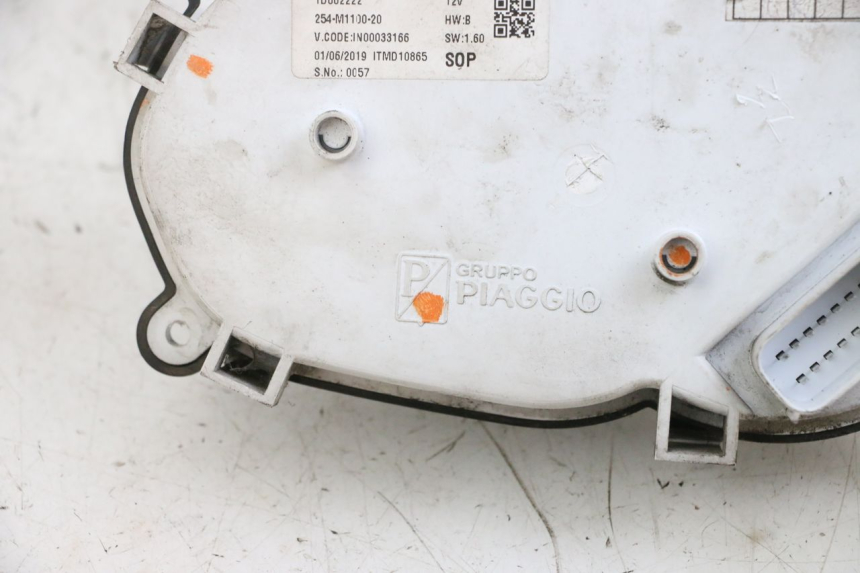 photo de CUENTA KILÓMETROS PIAGGIO NEW TYPHOON 50 (2018 - 2021) - Primer plano técnico