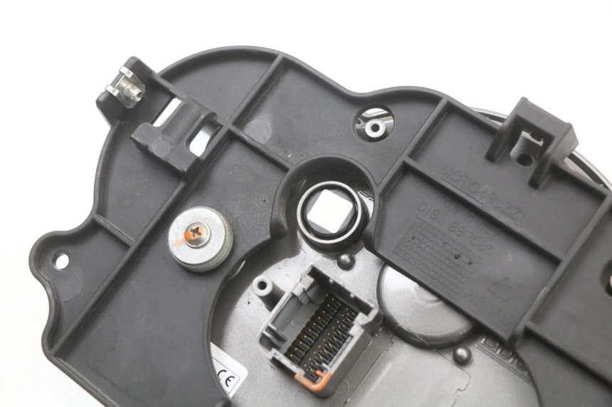 photo de VELOCIMETRO MOTO GUZZI NORGE 8V GT 1200 (2011 - 2016) - Marcados y referencias originales