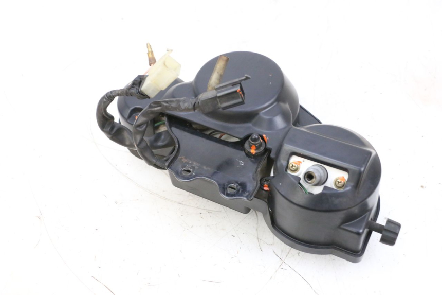 photo de VELOCIMETRO HONDA NSR R 125 (1994 - 2003) - Primer plano técnico