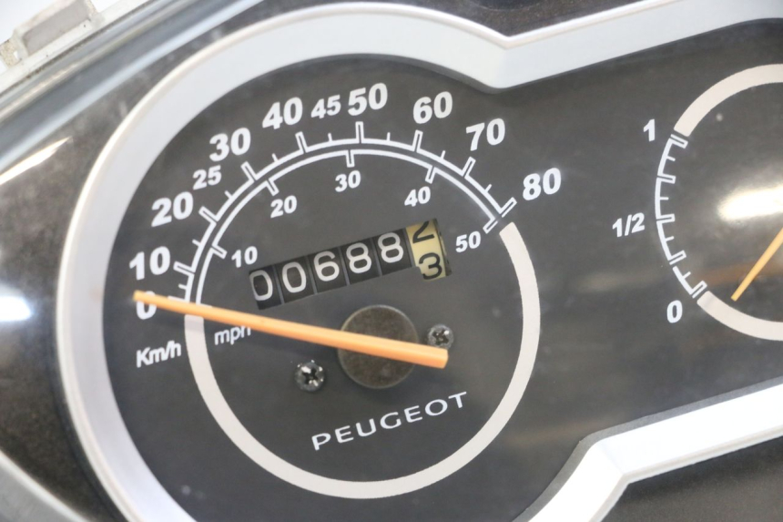 photo de VELOCIMETRO PEUGEOT TWEET 4T 50 (2014 - 2019)