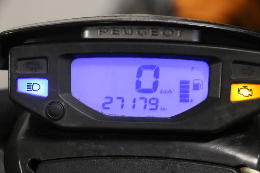 photo de VELOCIMETRO PEUGEOT SPEEDFIGHT 4 4T EFI 50 (2021 - 2025) - Zoom estado de uso