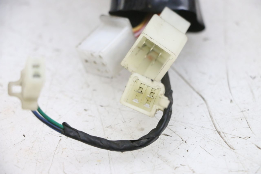 photo de VELOCIMETRO PEUGEOT SPEEDFIGHT 4 4T EFI 50 (2021 - 2025) - Otra perspectiva