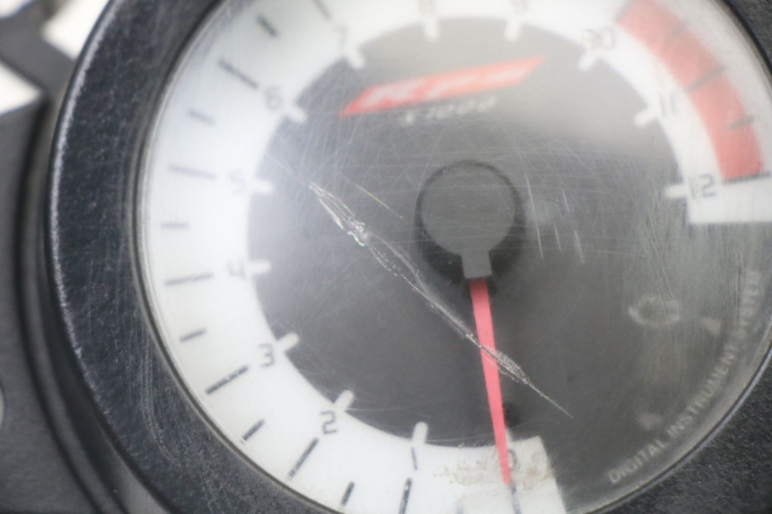 photo de VELOCIMETRO YAMAHA TZR 50 (2008 - 2016) - Otra perspectiva