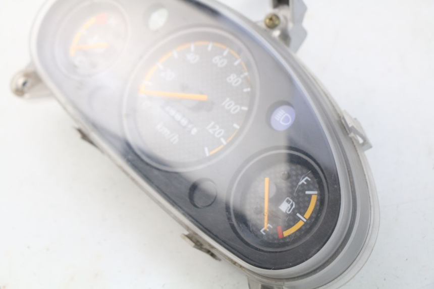 photo de VELOCIMETRO SUZUKI UC EPICURO 125 (1999 - 2003)