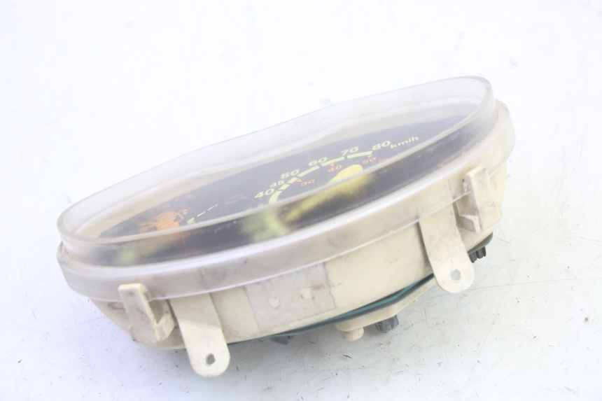 photo de VELOCIMETRO PEUGEOT VIVACITY 100 (1999 - 2008) - Otra perspectiva