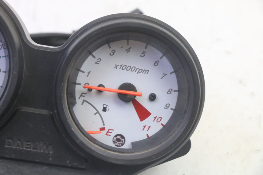 photo de VELOCIMETRO DAELIM VJ ROADWIN FI 125 (2008 - 2017) - Otra perspectiva