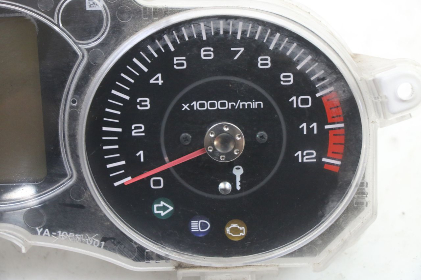 photo de CUENTA KILÓMETROS YAMAHA X-MAX XMAX 125 (2010 - 2014)