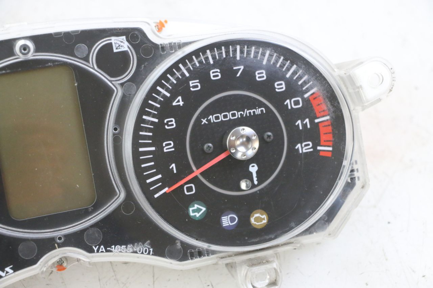 photo de CUENTA KILÓMETROS YAMAHA X-MAX XMAX 125 (2010 - 2014)