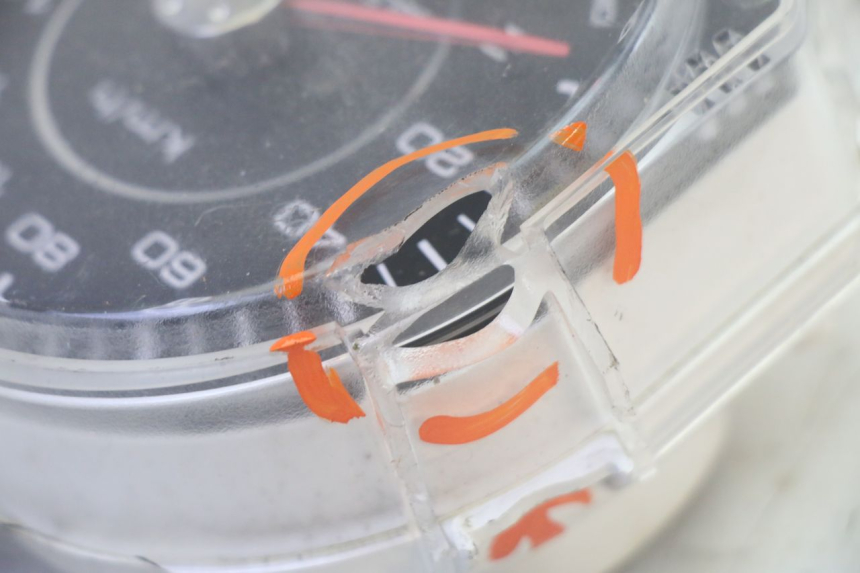 photo de CUENTA KILÓMETROS YAMAHA X-MAX XMAX 125 (2010 - 2014) - Características distintivas