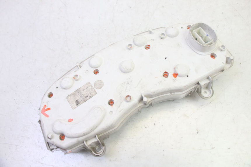 photo de CUENTA KILÓMETROS YAMAHA X-MAX XMAX 125 (2010 - 2014) - Primer plano de alta resolución