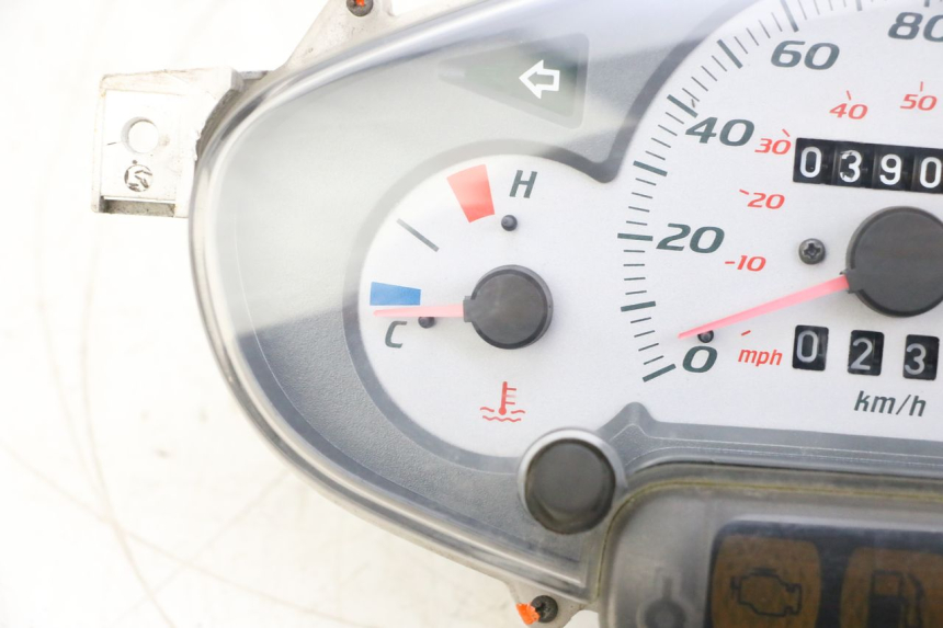 photo de CUENTA KILÓMETROS PIAGGIO X8 125 (2004 - 2007) - Características distintivas