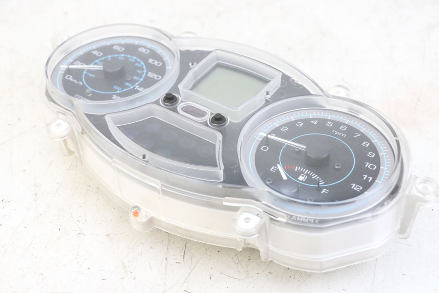 photo de CUENTA KILÓMETROS PIAGGIO XEVO - X EVO 125 (2007 - 2016) - Primer plano técnico