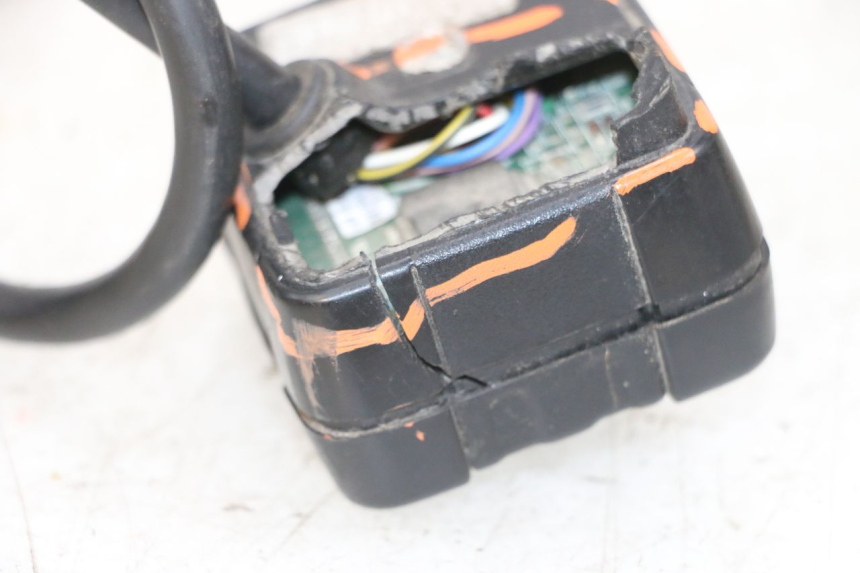 photo de VELOCIMETRO YAMAHA YFM R RAPTOR 250 (2008 - 2014) - Otra perspectiva