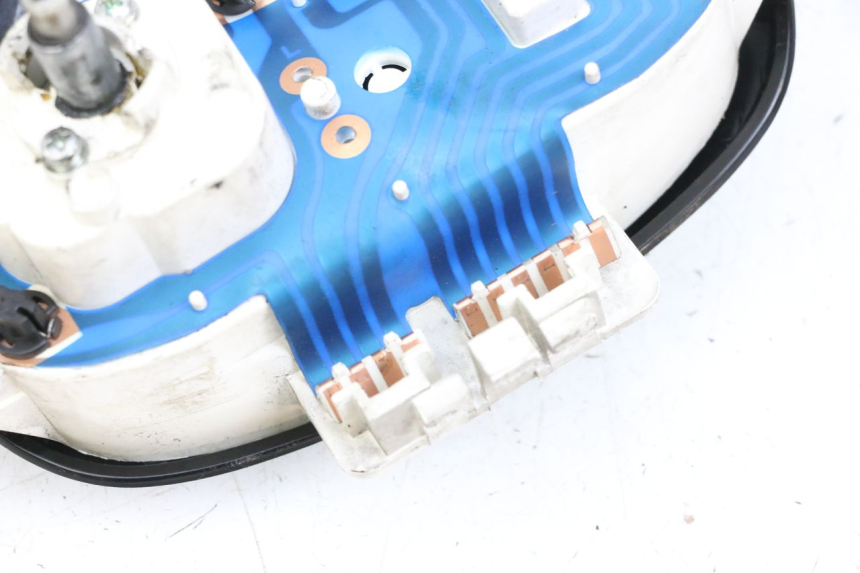 photo de CUENTA KILÓMETROS PIAGGIO ZIP 2T 50 (2009 - 2019) - Detalles de los puntos de fijación