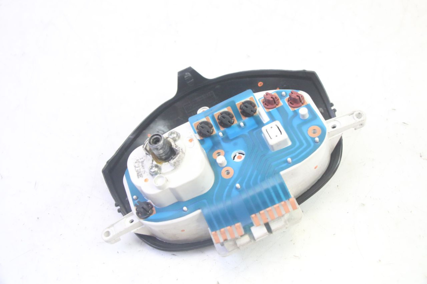 photo de CUENTA KILÓMETROS PIAGGIO ZIP 4T 50 (2018 - 2020) - Detalles de los puntos de fijación