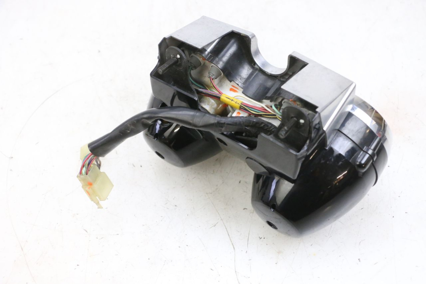 photo de VELOCIMETRO KAWASAKI ZR 7 750 (1999 - 2001) - Primer plano de alta resolución