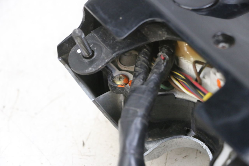 photo de VELOCIMETRO KAWASAKI ZR 7 750 (1999 - 2001) - Detalles de los puntos de fijación