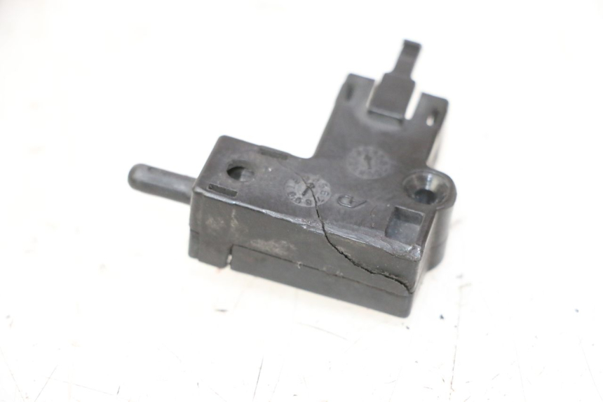 photo de INTERRUPTOR EMBRAGUE YAMAHA FZ6 N FAZER 600 (2004 - 2006)