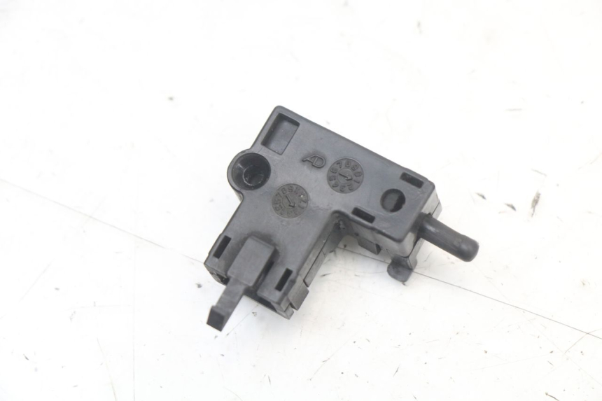 photo de INTERRUPTOR EMBRAGUE SUZUKI GSR 750 (2011 - 2017)