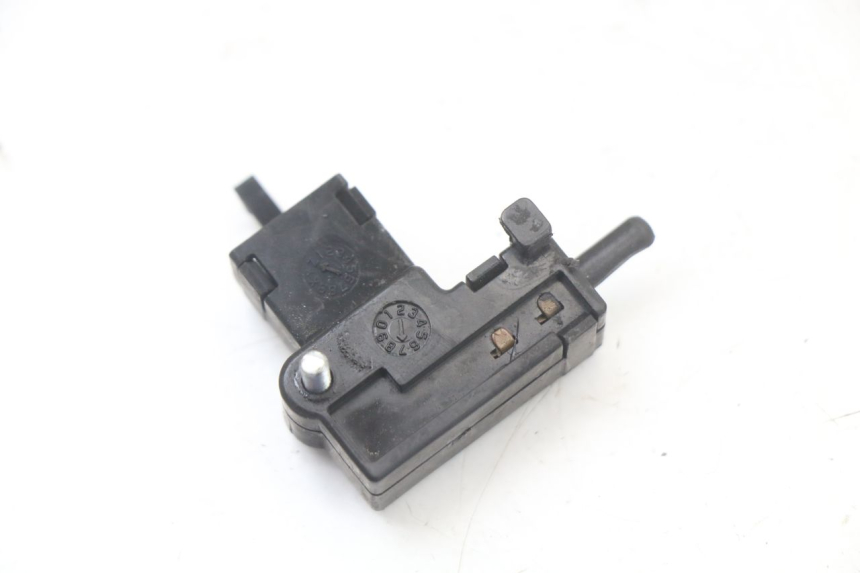 photo de INTERRUPTOR EMBRAGUE SUZUKI GZ MARAUDER 125 (1998 - 2004)
