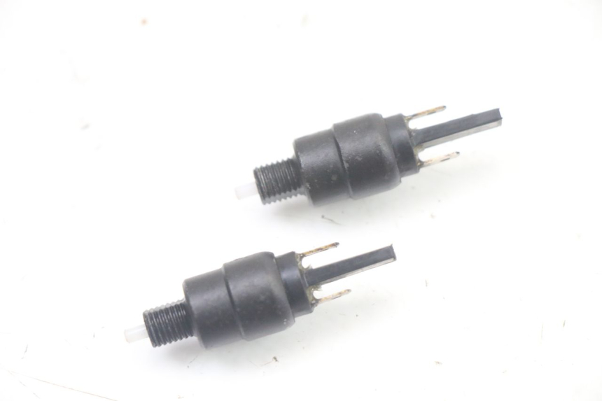 photo de INTERRUPTOR DE LUZ DE FRENO APRILIA ATLANTIC 125 (2003 - 2009)