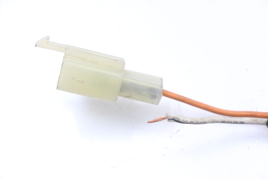 photo de Interruptor de luz de freno trasero HYOSUNG GV AQUILA 125 (2000 - 2004) - Otra perspectiva