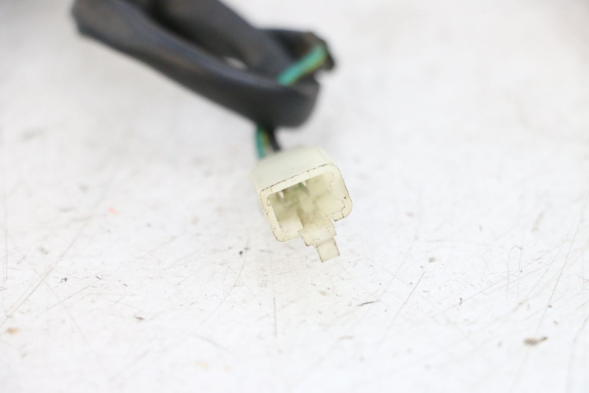 photo de LUZ FRENO INTERRUPTOR TRASERA MAG POWER BOMBERS 4T 50 (2016 - 2026) - Zoom estado de uso