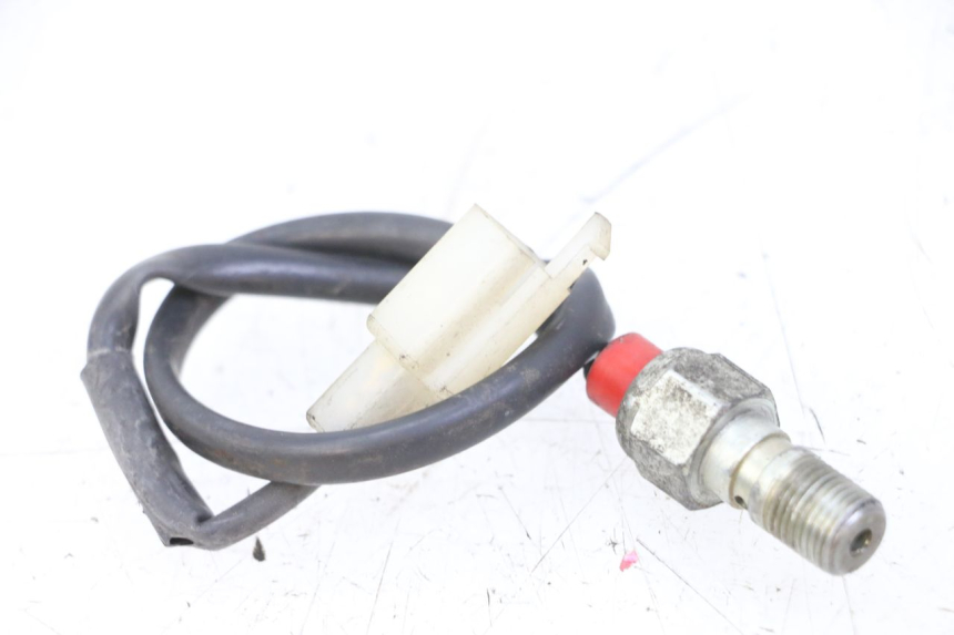 photo de LUZ FRENO INTERRUPTOR TRASERA DERBI SENDA R X-TREME 50 (2006 - 2010)