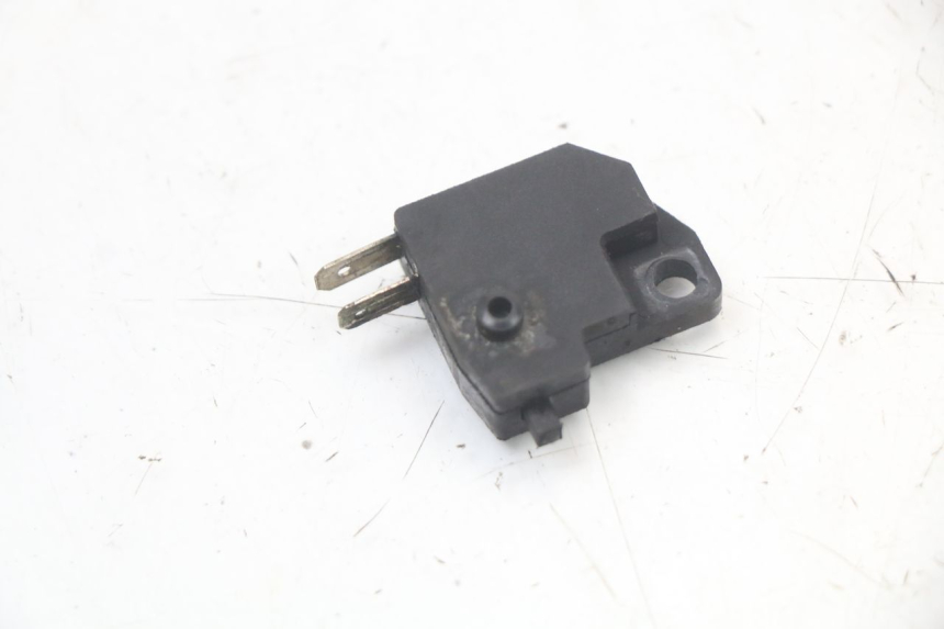 photo de LUZ FRENO INTERRUPTOR TRASERA EBROH BRAVO GLE 1 (2020 - 2024)
