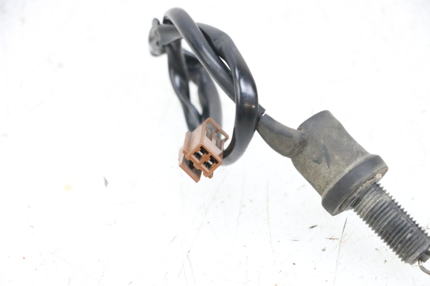 photo de INTERRUPTOR DE LUZ DE FRENO TRASERO YAMAHA FJR ABS 1300 (2006 - 2012) - Zoom estado de uso