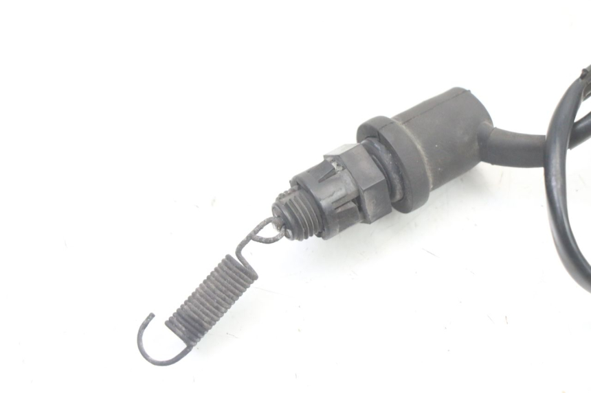 photo de LUZ FRENO INTERRUPTOR TRASERA YAMAHA FZ6 FAZER S2 600 (2007 - 2011)