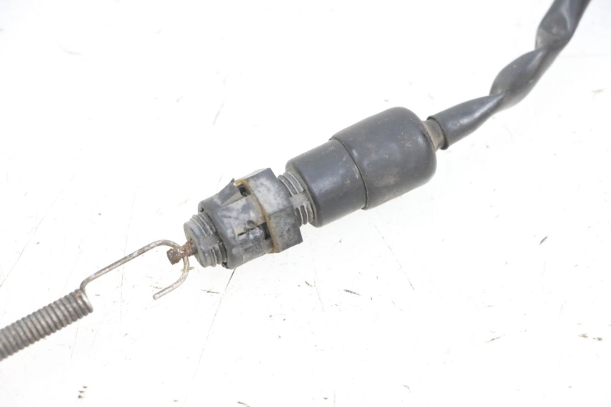 photo de LUZ FRENO INTERRUPTOR TRASERA KAWASAKI GPX R WARBIRD 600 (1988 - 1993) - Primer plano técnico