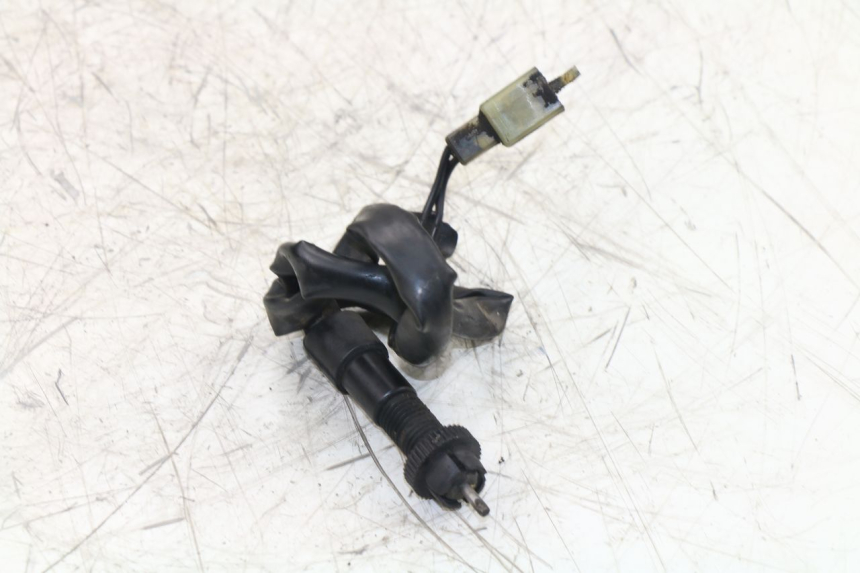 photo de LUZ FRENO INTERRUPTOR TRASERA HONDA NTV REVERSE 650 (1993 - 1994)