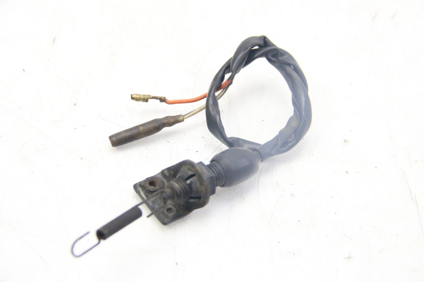 photo de INTERRUPTOR DE LUZ DE FRENO TRASERO SUZUKI GSX-F GSX  F 1100 (1988 - 1994)