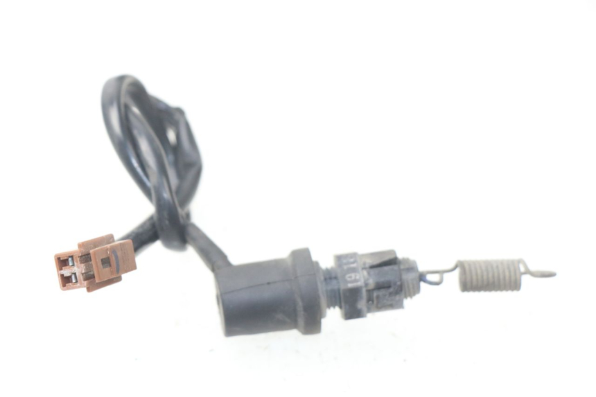 photo de CONTACTOR DE LUZ DE FRENO TRASERO YAMAHA TDM ABS 900 (2002 - 2014)