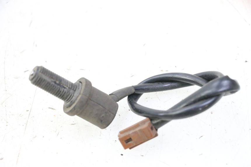 photo de CONTACTOR DE LUZ DE FRENO TRASERO YAMAHA TDM ABS 900 (2002 - 2014)