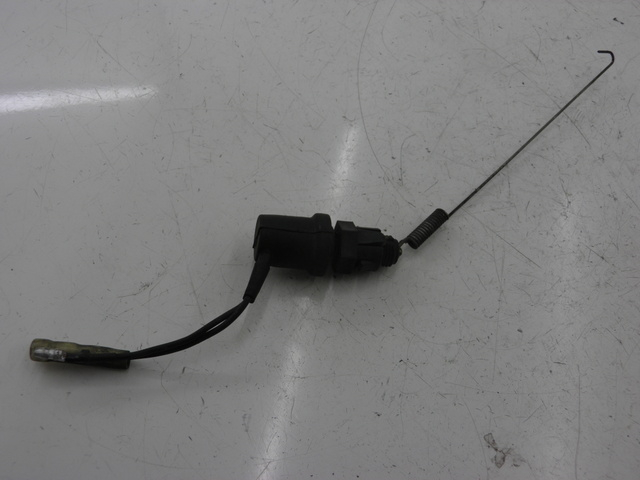 photo de CONTACTOR DE LUZ DE FRENO TRASERO YAMAHA SR 125 (1982 - 2003)