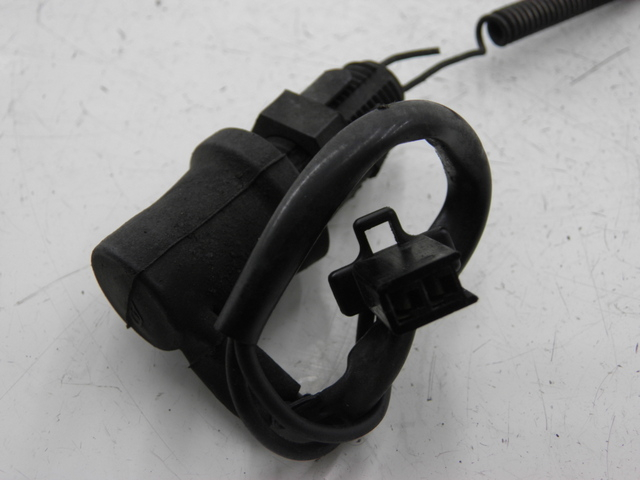 photo de LUZ FRENO INTERRUPTOR TRASERA YAMAHA XJR 1300 (1998 - 2002) - Detalle de la pieza