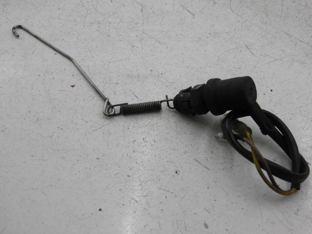 photo de LUZ FRENO INTERRUPTOR TRASERA YAMAHA YBR 125 (2007 - 2009)