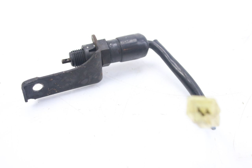 photo de INTERRUPTOR DE LUZ DE FRENO TRASERO KAWASAKI ZZR 600 (1995 - 2004)