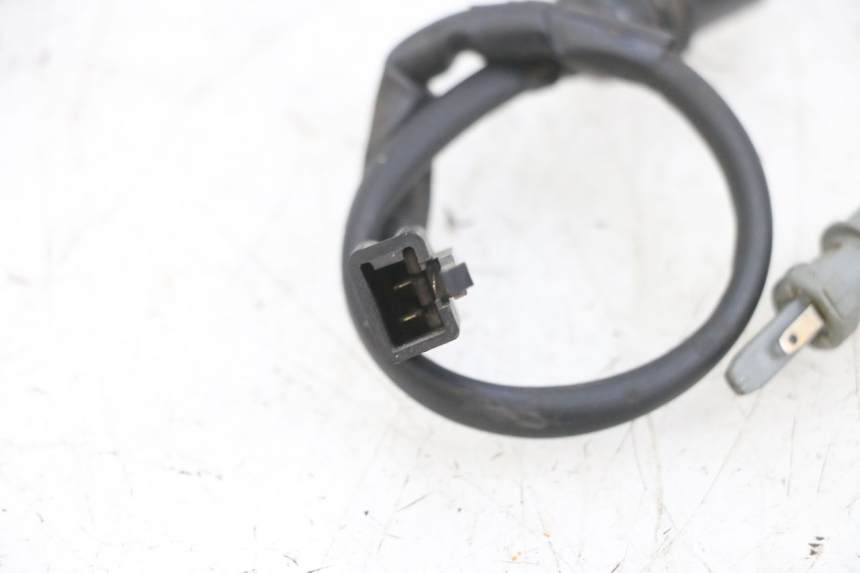 photo de INTERRUPTOR DE LUZ DE FRENO YAMAHA BW'S EASY 50 (2013 - 2016) - Zoom estado de uso