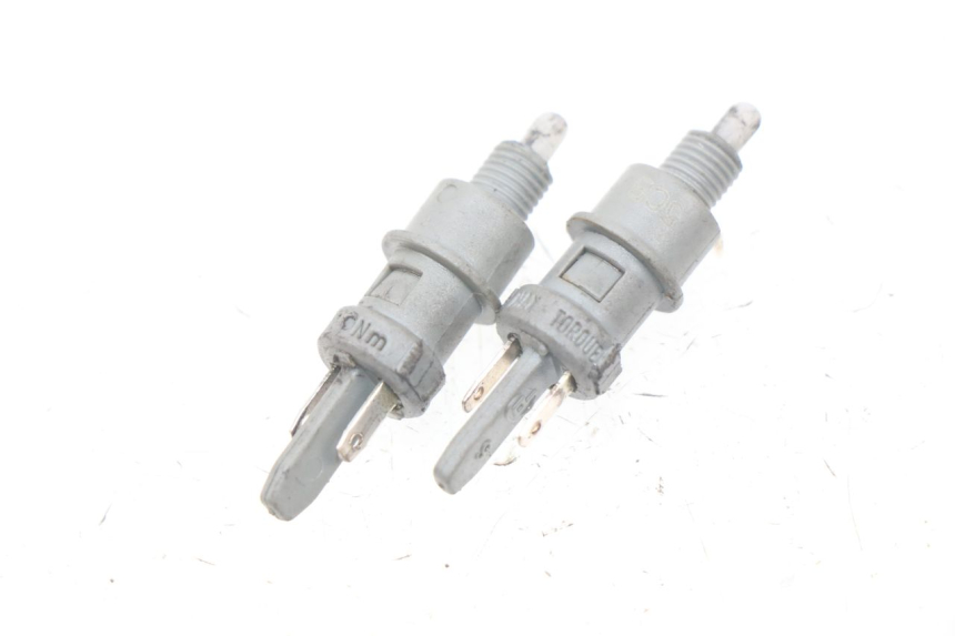 photo de LUZ FRENO INTERRUPTOR PEUGEOT CITYSTAR 50 (2013 - 2017)