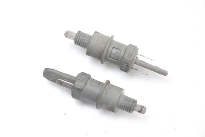 photo de LUZ FRENO INTERRUPTOR PEUGEOT CITYSTAR 50 (2013 - 2017)