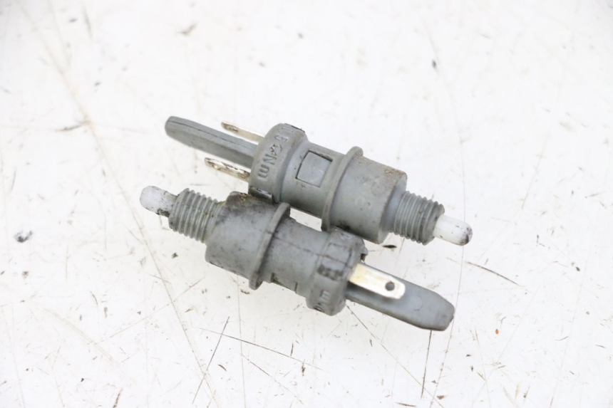 photo de LUZ FRENO INTERRUPTOR PEUGEOT CITYSTAR 50 (2013 - 2017)