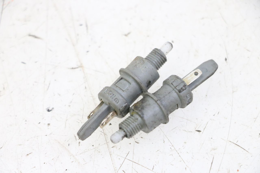 photo de LUZ FRENO INTERRUPTOR PEUGEOT CITYSTAR 50 (2013 - 2017)